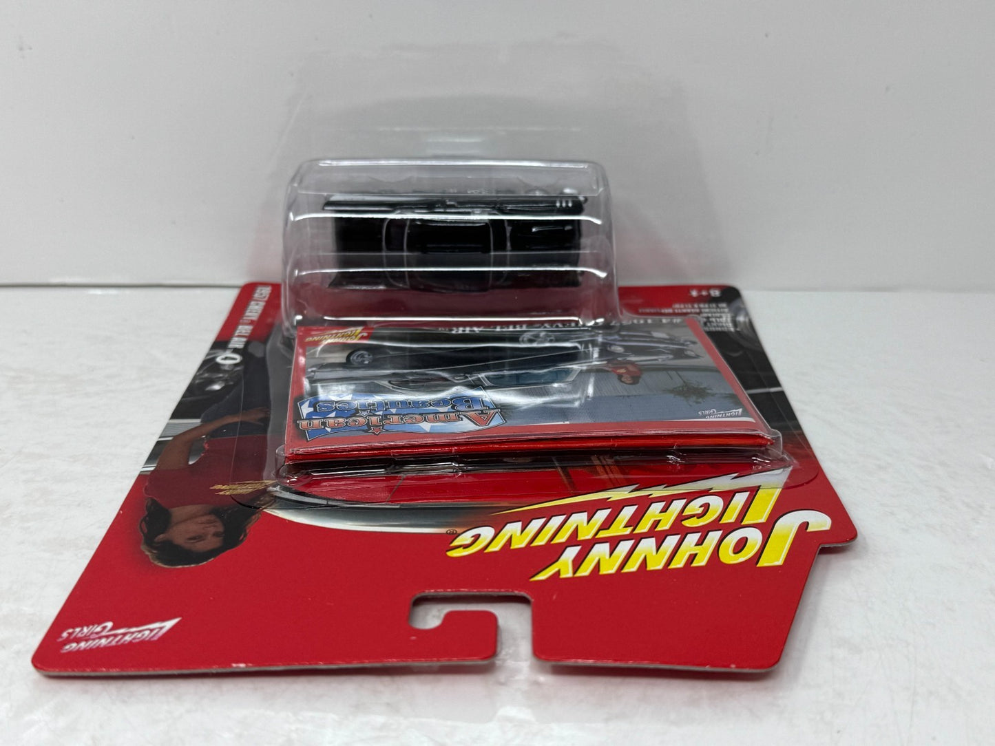 Johnny Lightning American Beauties 1957 Chevy Bel Air 1:64 Diecast
