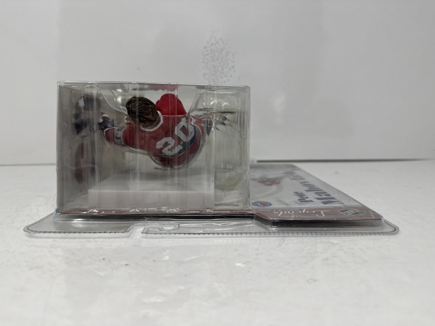 McFarlane NHL Pete Mahovlich Montreal Canadiens Legends Series 3 Figure