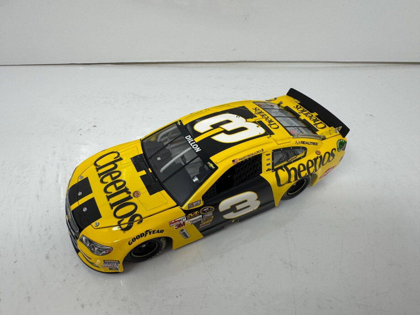 Lionel Racing Nascar #3 Austin Dillon Cheerios Black Chassis 2014 SS 1:24 Diecast