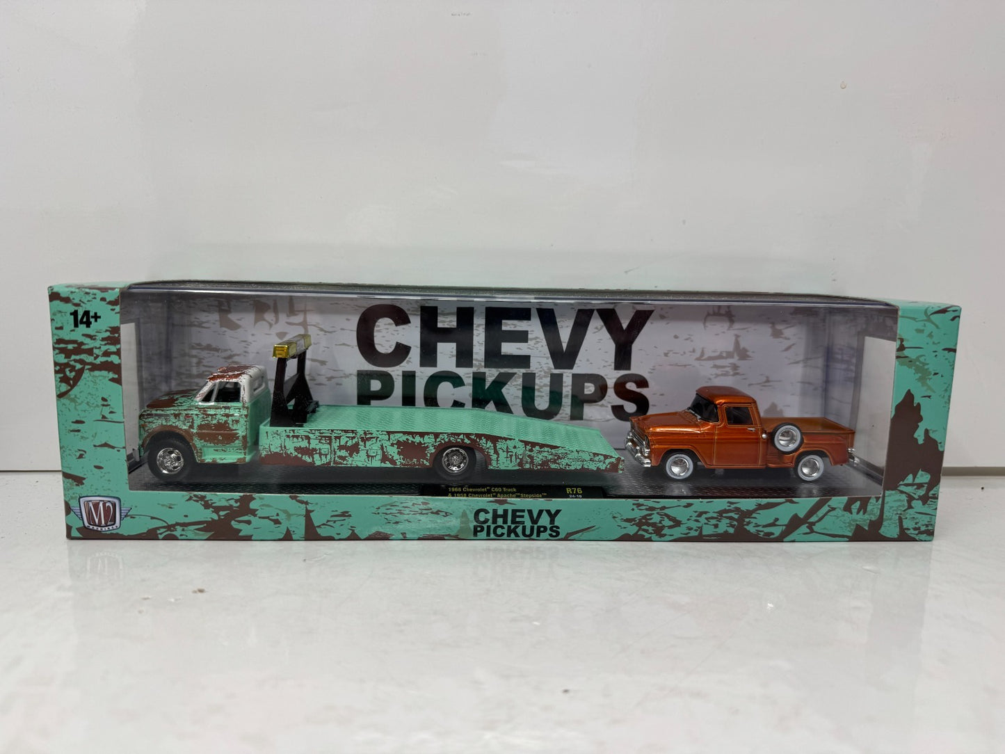 M2 Machines Auto Haulers 1958 Chevrolet Apache Stepside & C60 Truck 1:64 Diecast