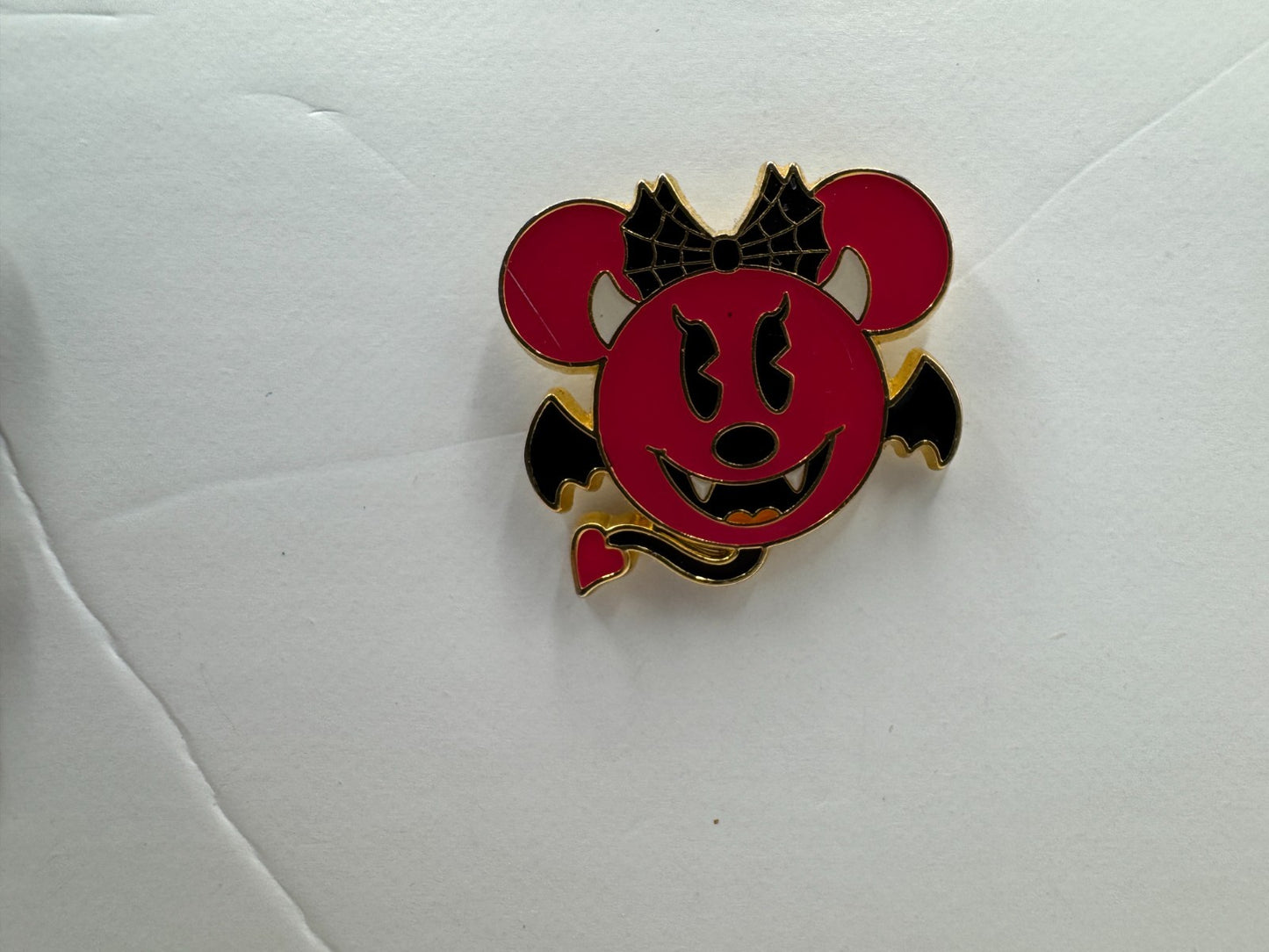 Japan Disney Minnie Mouse Vampire Icon Halloween Trading Pin DC2S2