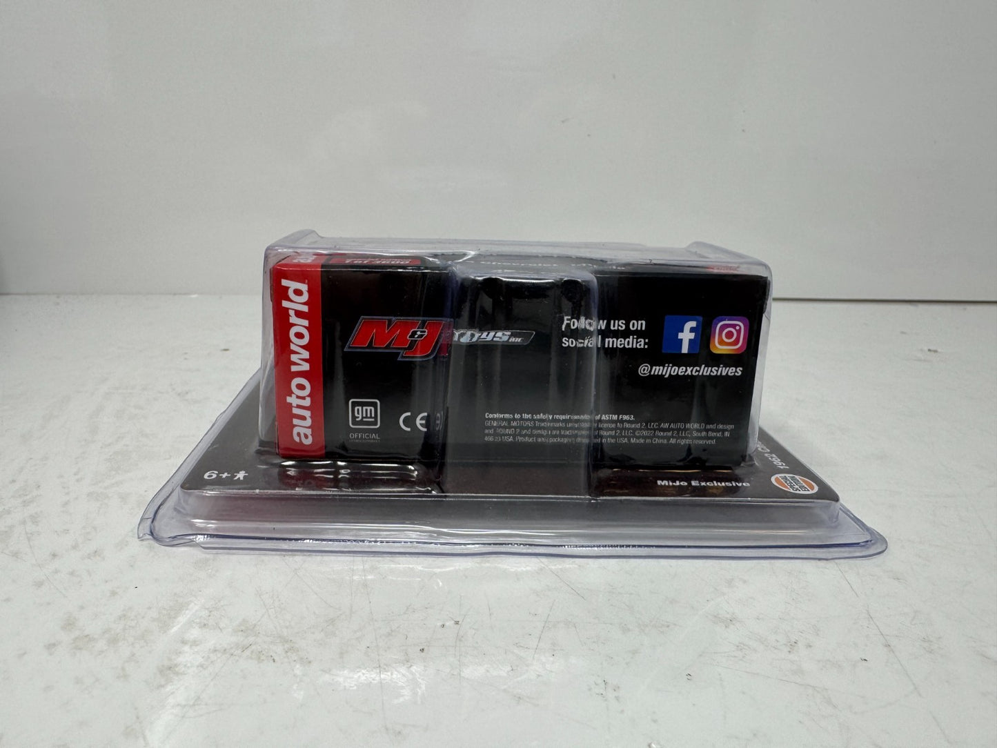 Auto World Patina Series 1962 Chevrolet Impala 1:64 Diecast 1 of 3600