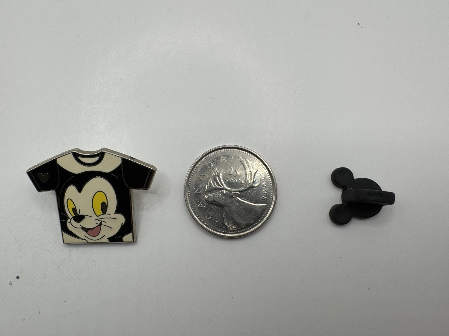 WDW Disney T-Shirt Collection Figaro Hidden Mickey Pinocchio Trading Pin DC1S3