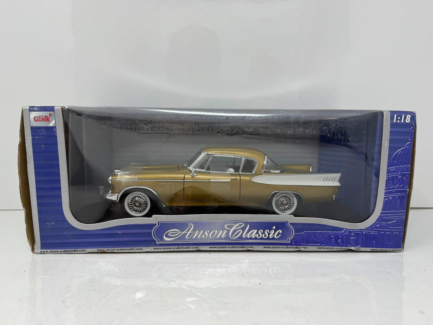 Anson Classic 1957 Studebaker Golden Hawk 1:18 Diecast