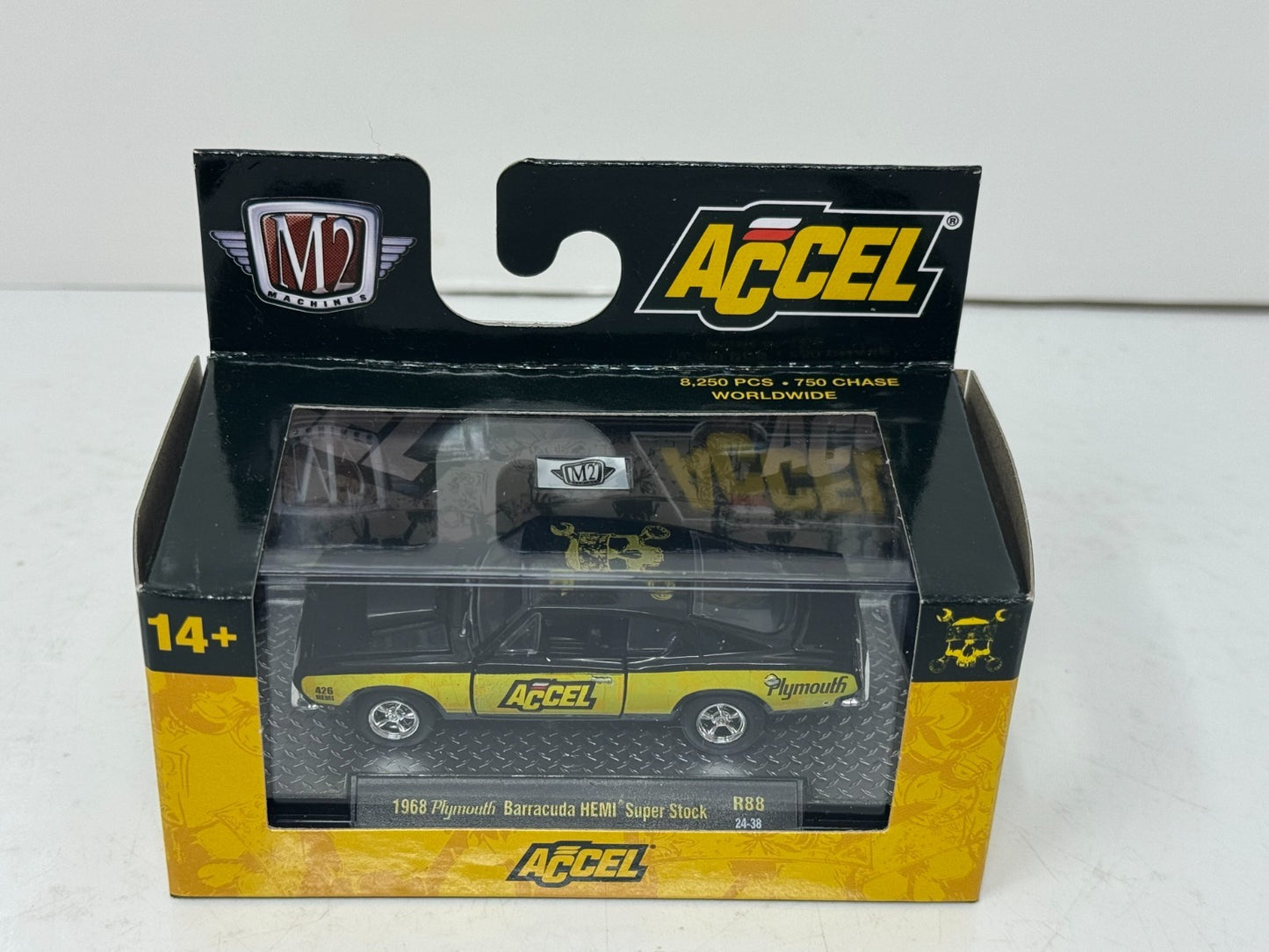 M2 Machines Accel 1968 Plymouth Barracuda HEMI Super Stock 1:64 Diecast