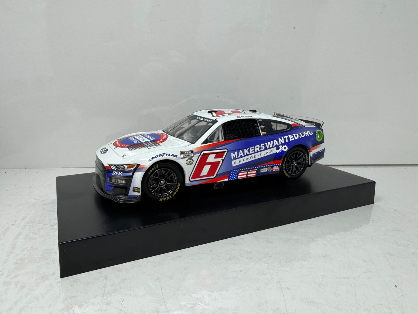 Lionel Racing Nascar #6 Brad Keselowski Elk Grove Village Ford Mustang 1:24 Diecast