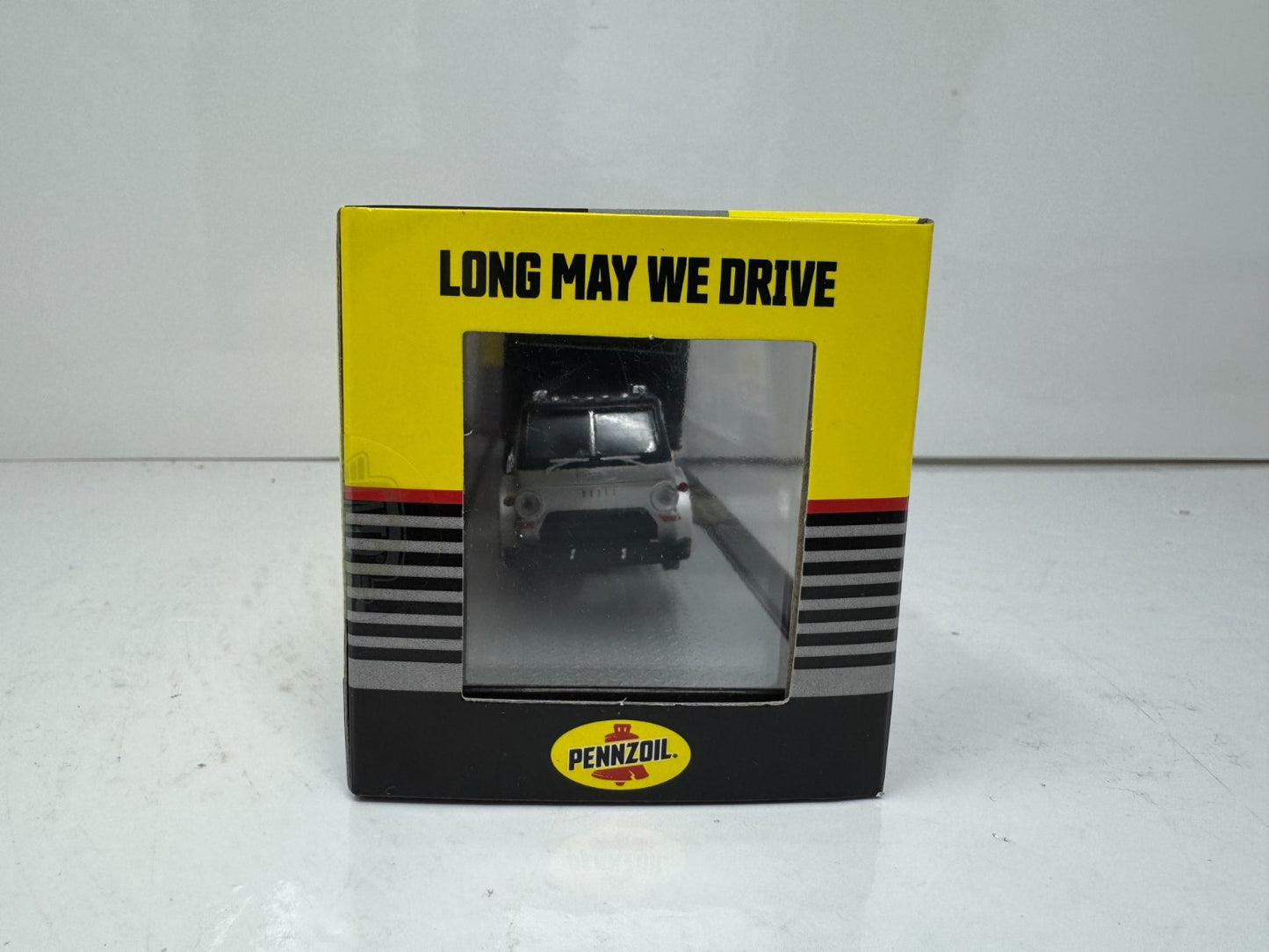 M2 Machines Auto Haulers 1970 Dodge L600 COE & 1971 Plymouth Cuda 1:64 Diecast