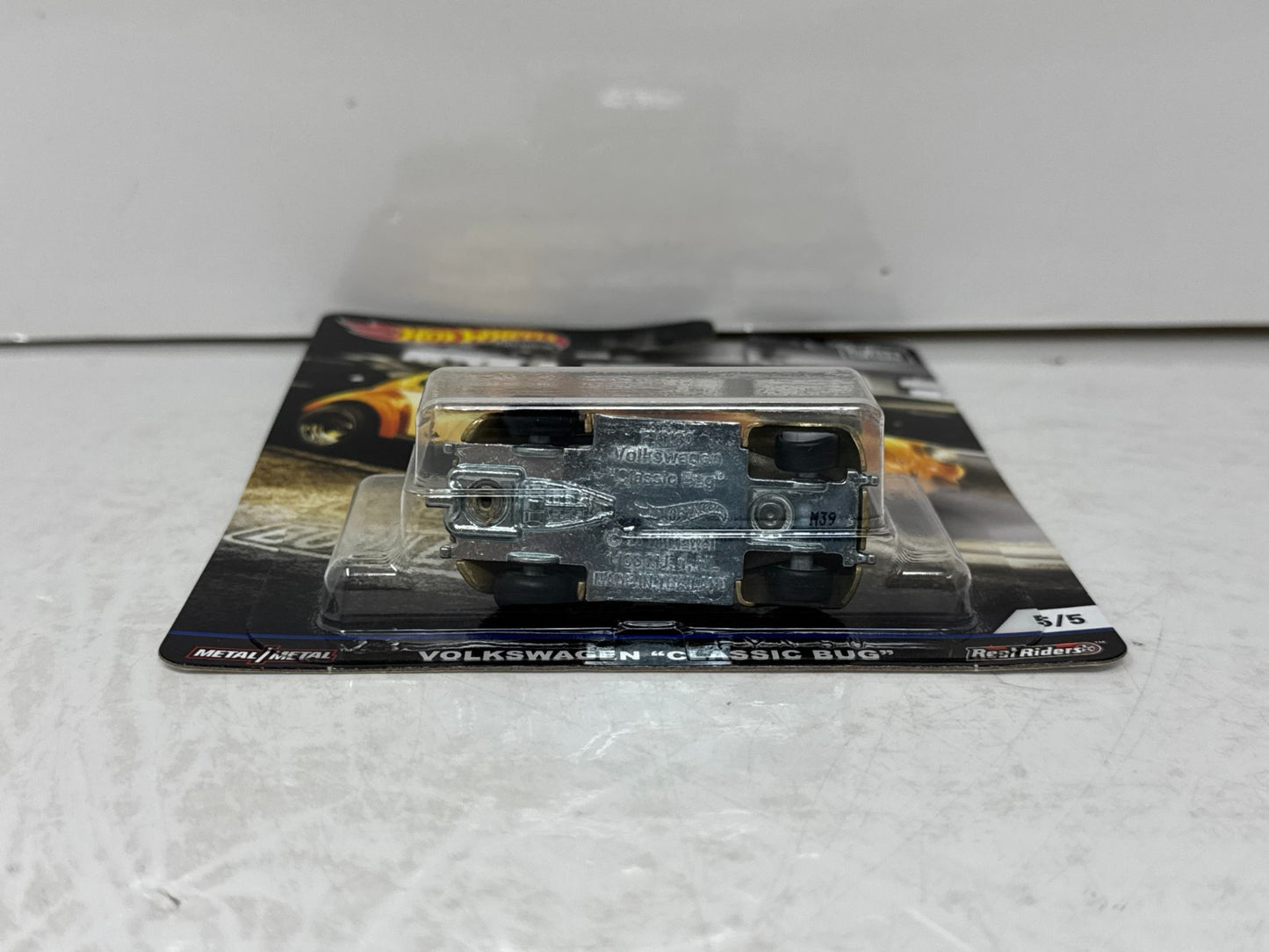 Hot Wheels Premium Cruise Boulevard Volkswagen Classic Bug 1:64 Diecast