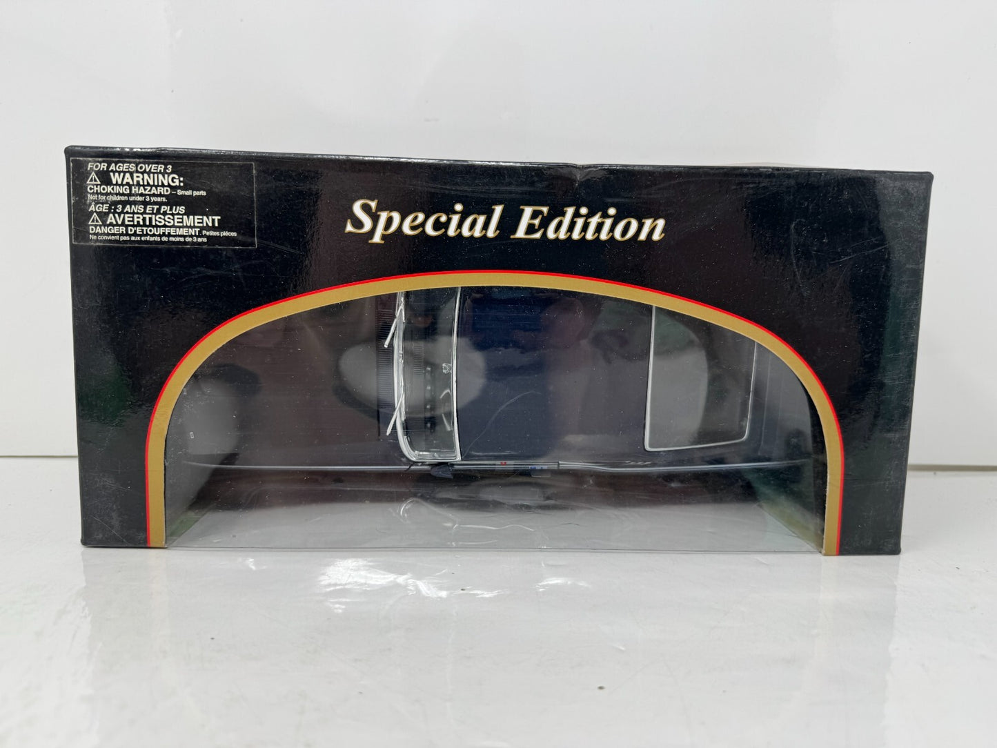 Maisto 1969 Ford Torino Talladega Special Edition 1:18 Diecast