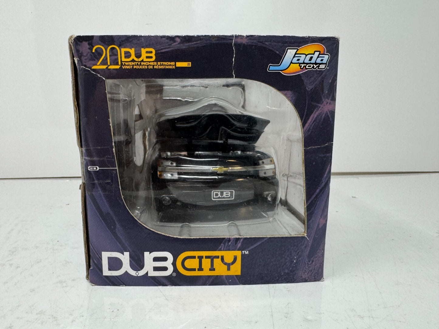 Jada Dub City 2001 Chevy Avalanche 1:24 Diecast KMC Wheels 20 Inch SS Rims