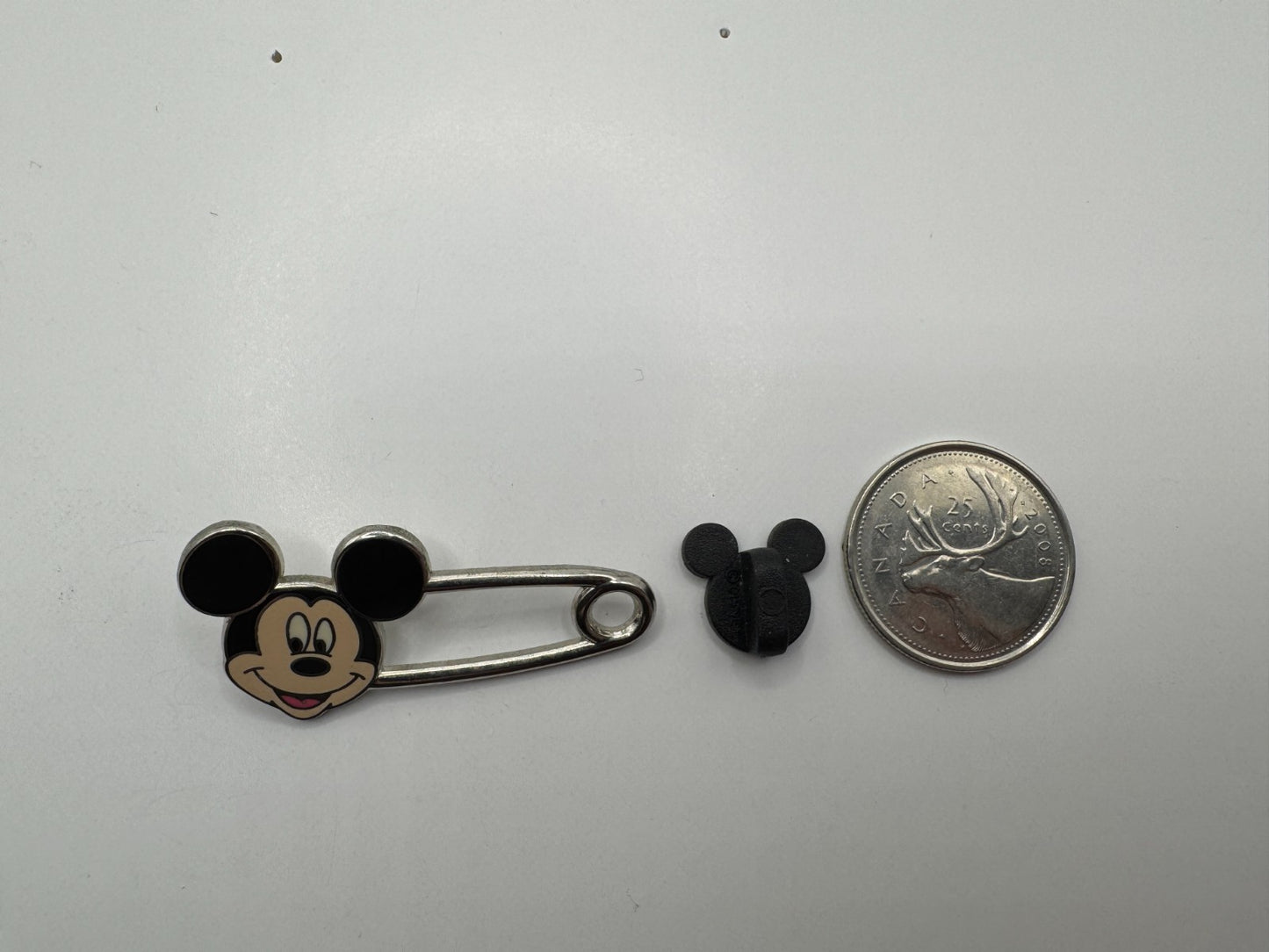 Disney Mickey Mouse Safety Pin Trading Pin DC2S1