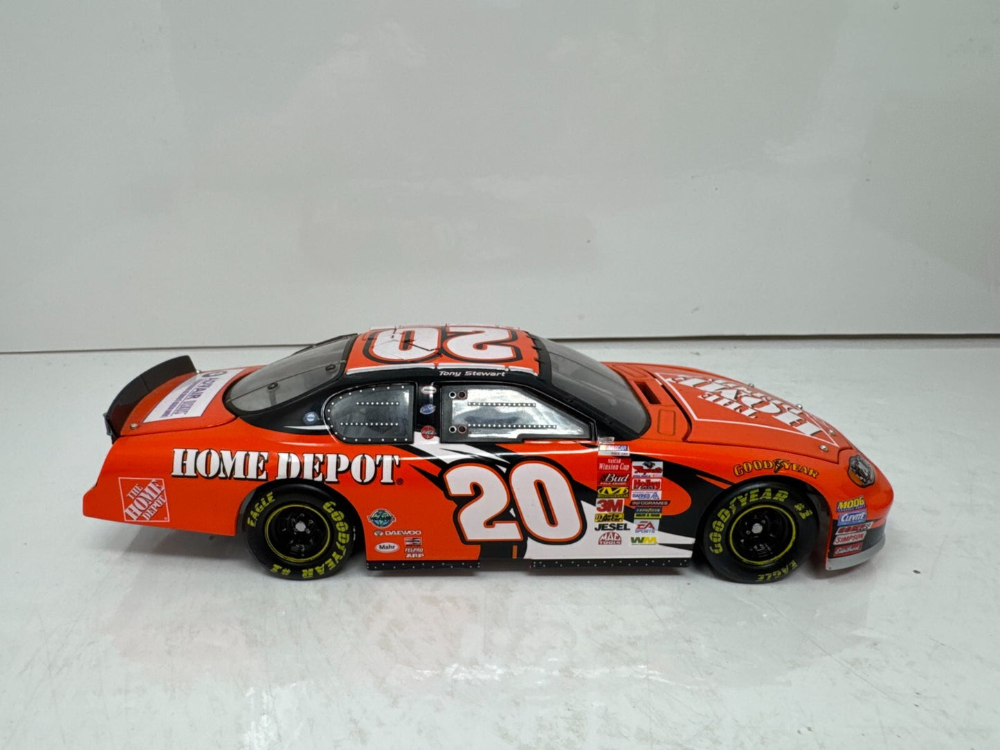 Action Nascar #20 Tony Stewart Home Depot 2003 Monte Carlo Elite 1:24 Diecast