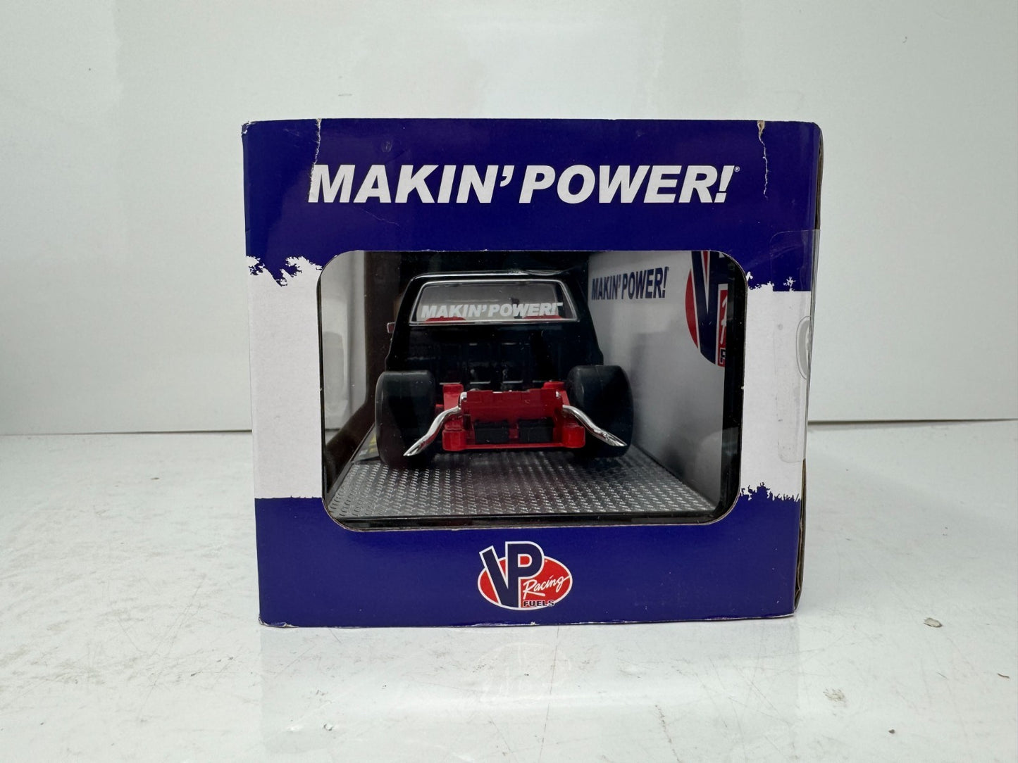 M2 Machines VP Racing Fuels 1973 Chevrolet Cheyenne Super 10 1:24 Diecast