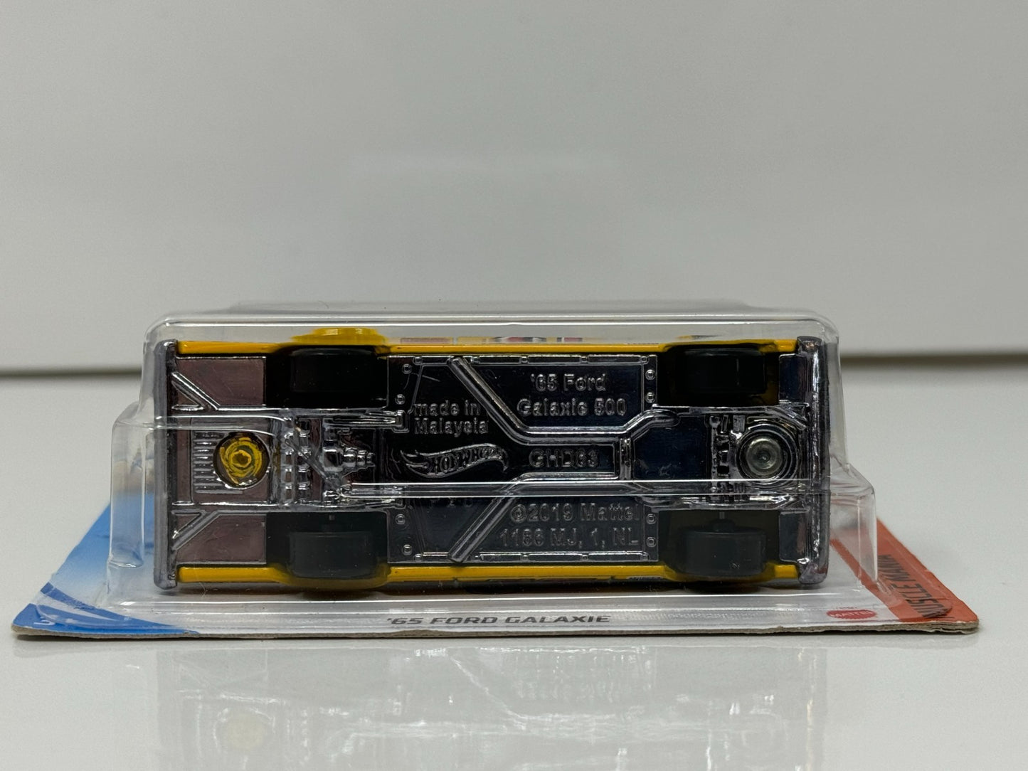 Hot Wheels Treasure Hunt Muscle Mania 1965 Ford Galaxie 1:64 Diecast
