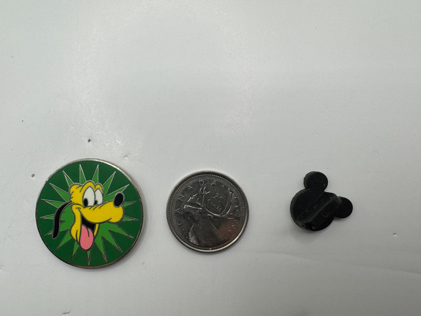 Disney Pluto Magical Mystery Starburst Trading Pin DC1S10