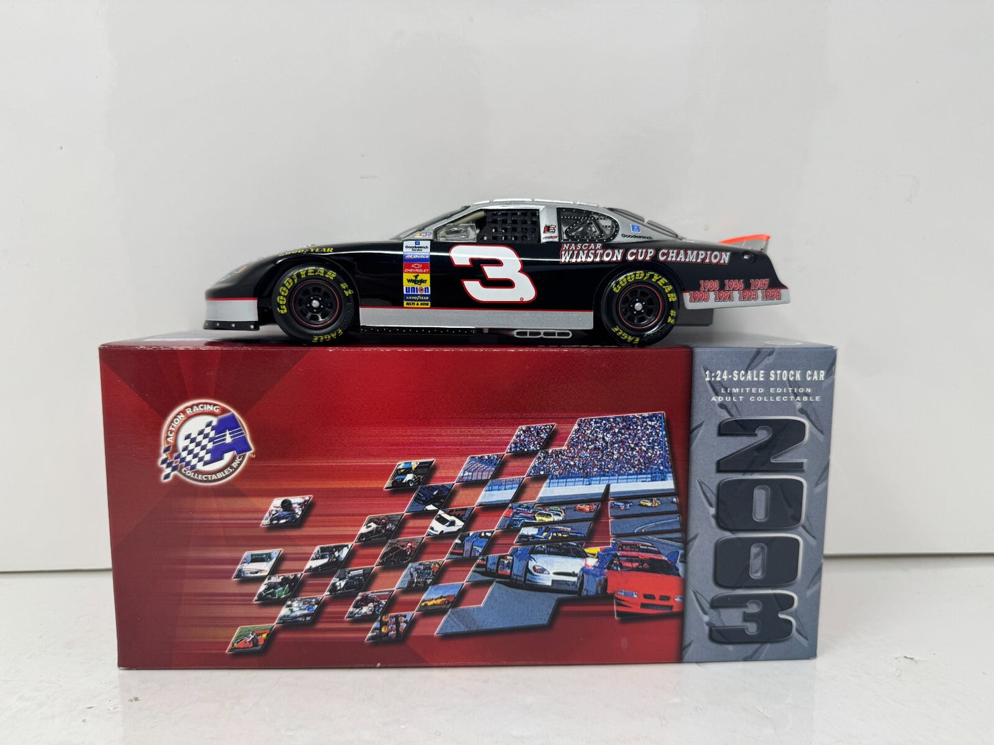 Action Nascar #3 Dale Earnhardt Sr The Victory Lap 7x Champion 2003 1:24 Diecast