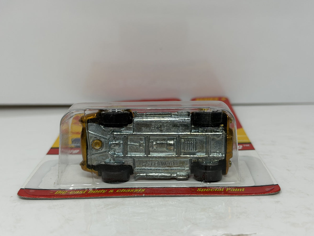 Hot Wheels Classics Series 2 Shelby Cobra 427 S/C Spectraflame 1:64 Diecast Gold
