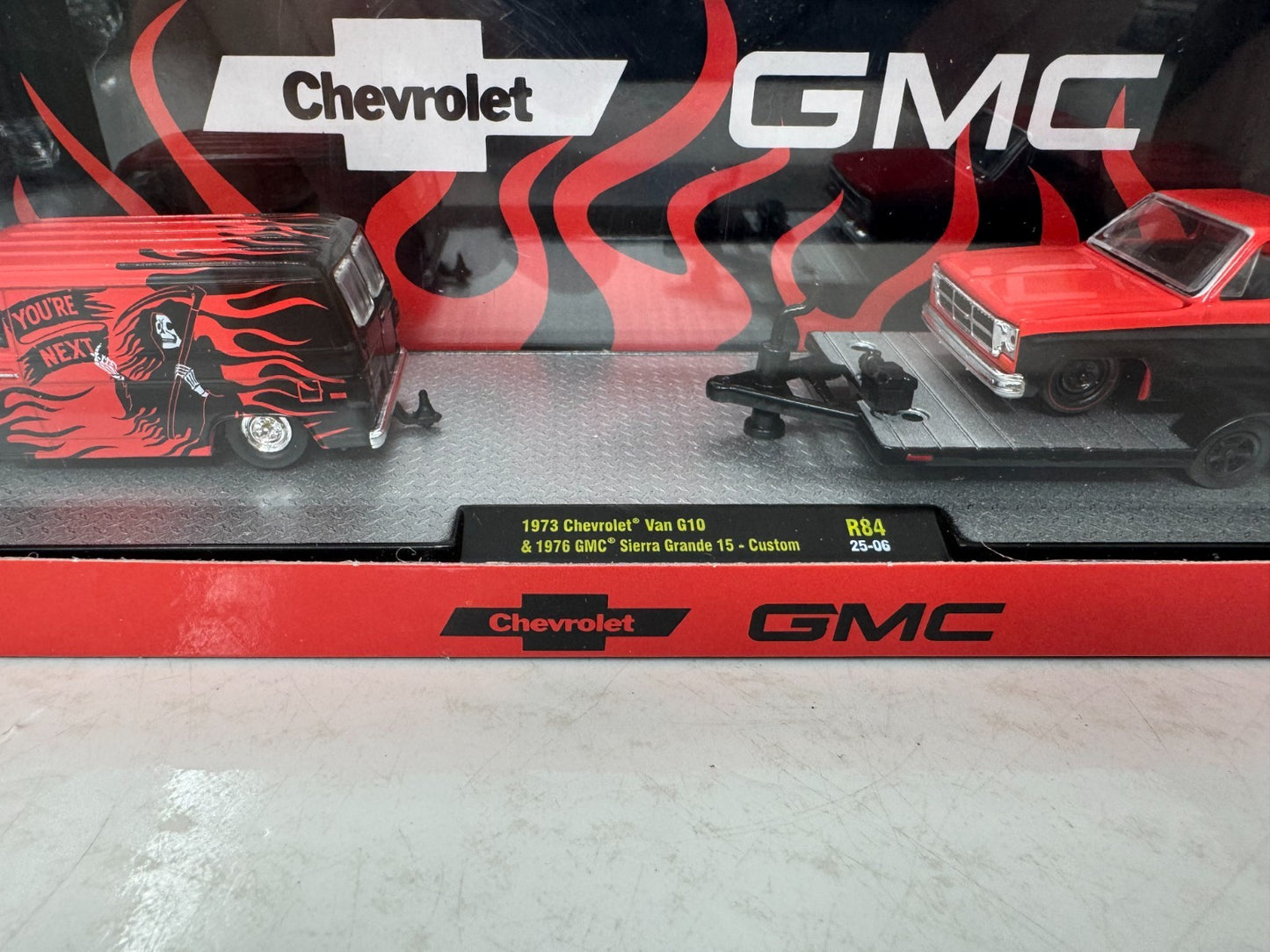 M2 Machines Auto Haulers 1976 GMC Sierra Grande & Chevrolet Van G10 1:64 Diecast