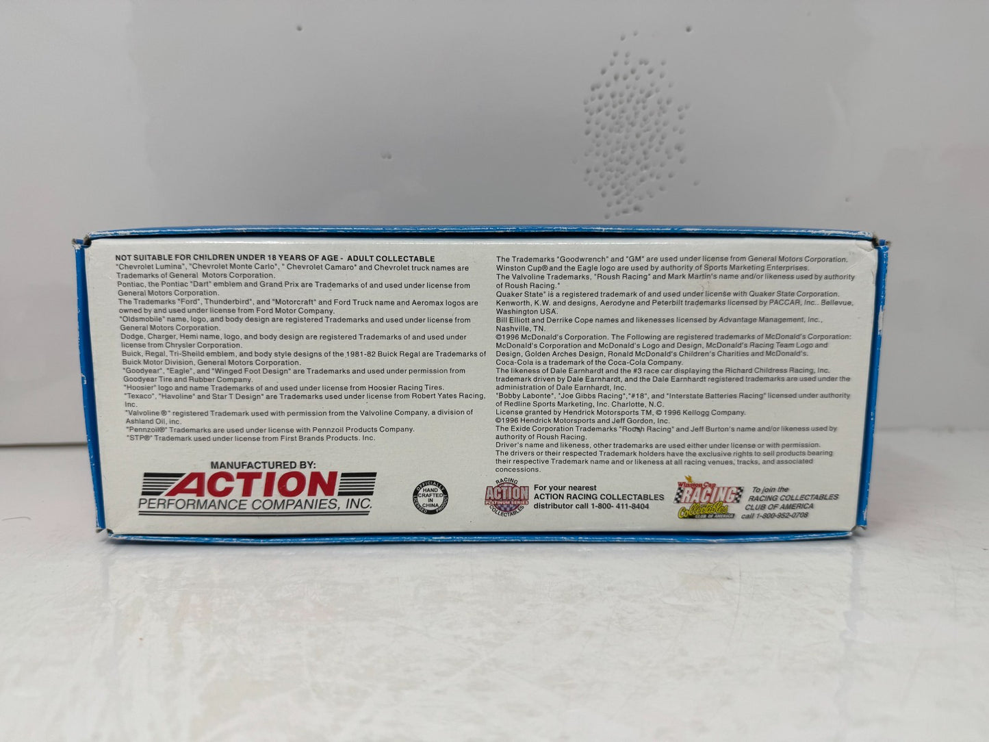 Action Nascar #88 Dale Jarrett Quality Care Ford Thunderbird 1:24 Diecast