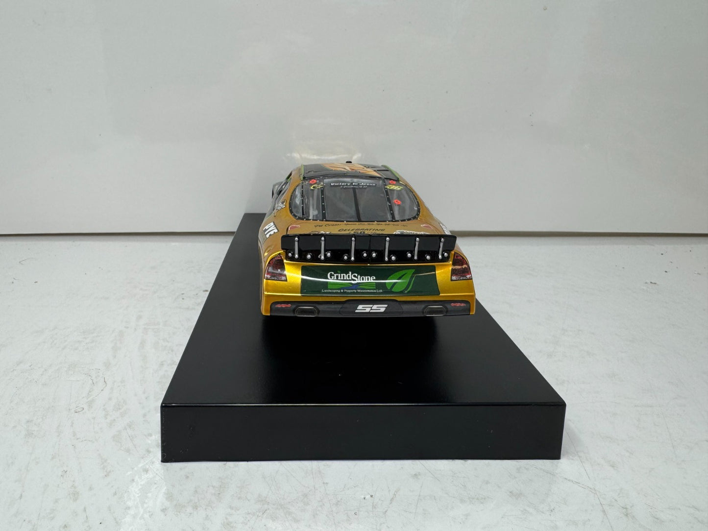 Lionel Nascar #36 Gary Elliott Quaker State 2022 Chevy 1:24 Diecast AUTOGRAPHED