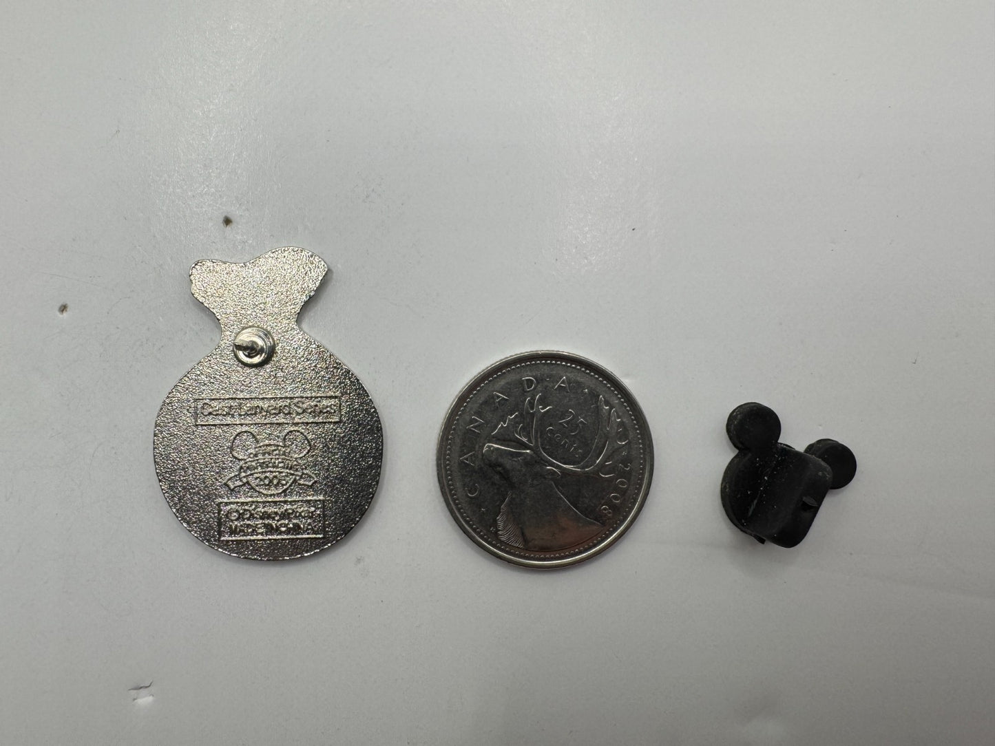 DLR Disney Gill Finding Nemo Cast Lanyard Series Trading Pin DC1S15