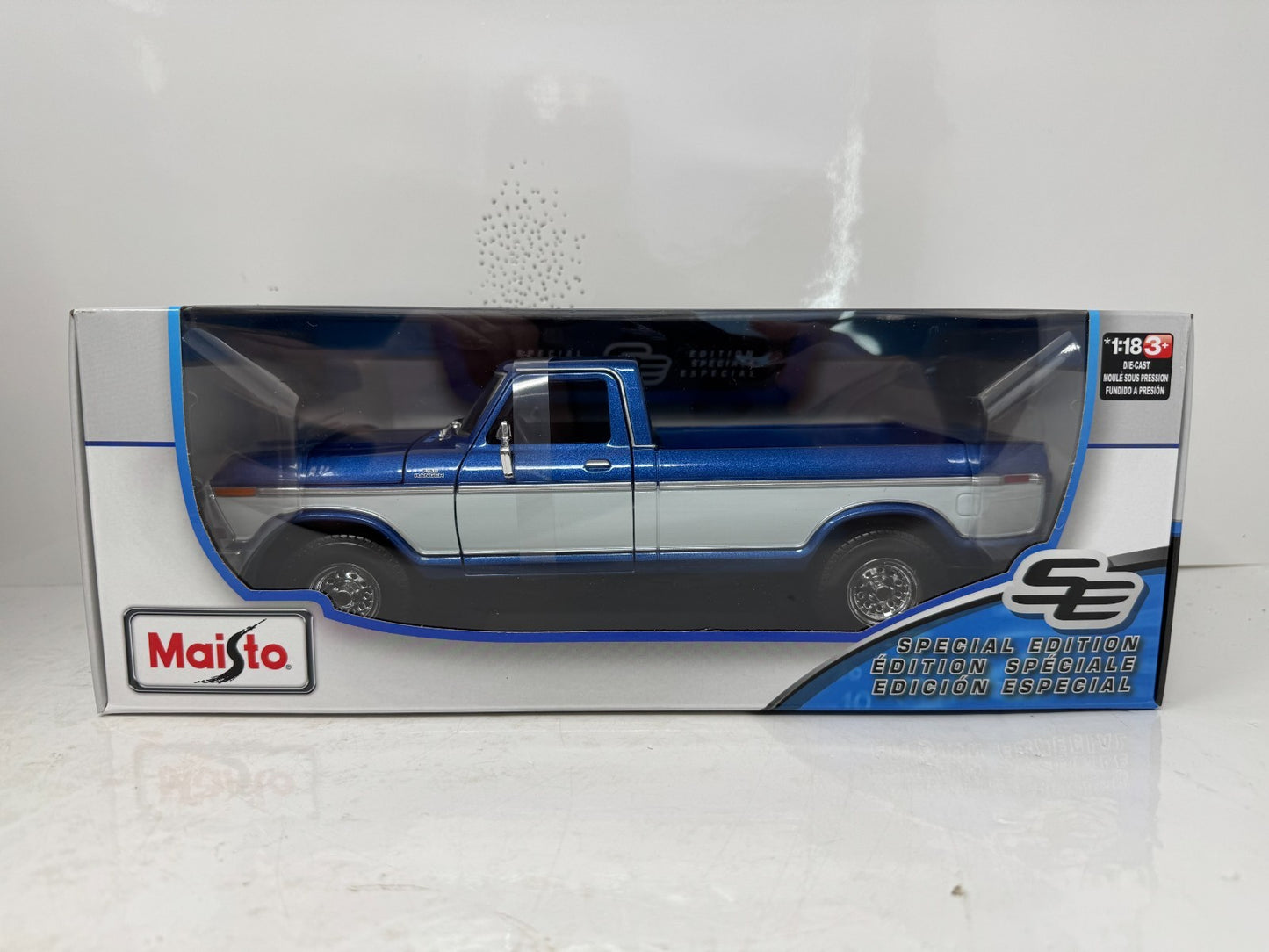 Maisto 1979 Ford F-150 Pickup Squarebody Special Edition 1:18 Diecast