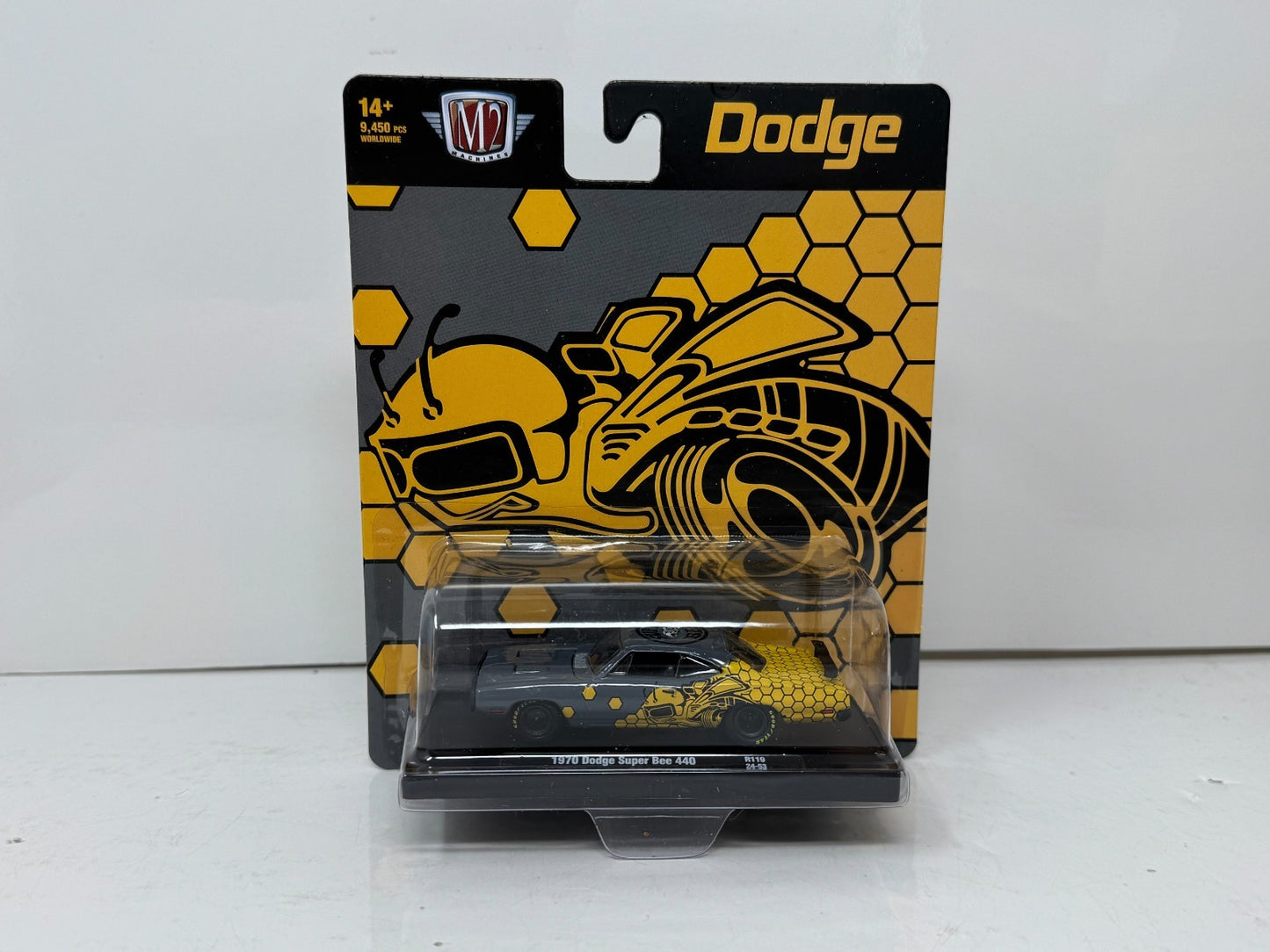 M2 Machines Auto Drivers 1970 Dodge Super Bee 440 1:64 Diecast