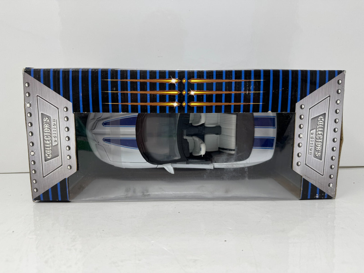 Yat Ming Road Signature 1999 Pontiac Firebird Trans Am 1:18 Diecast