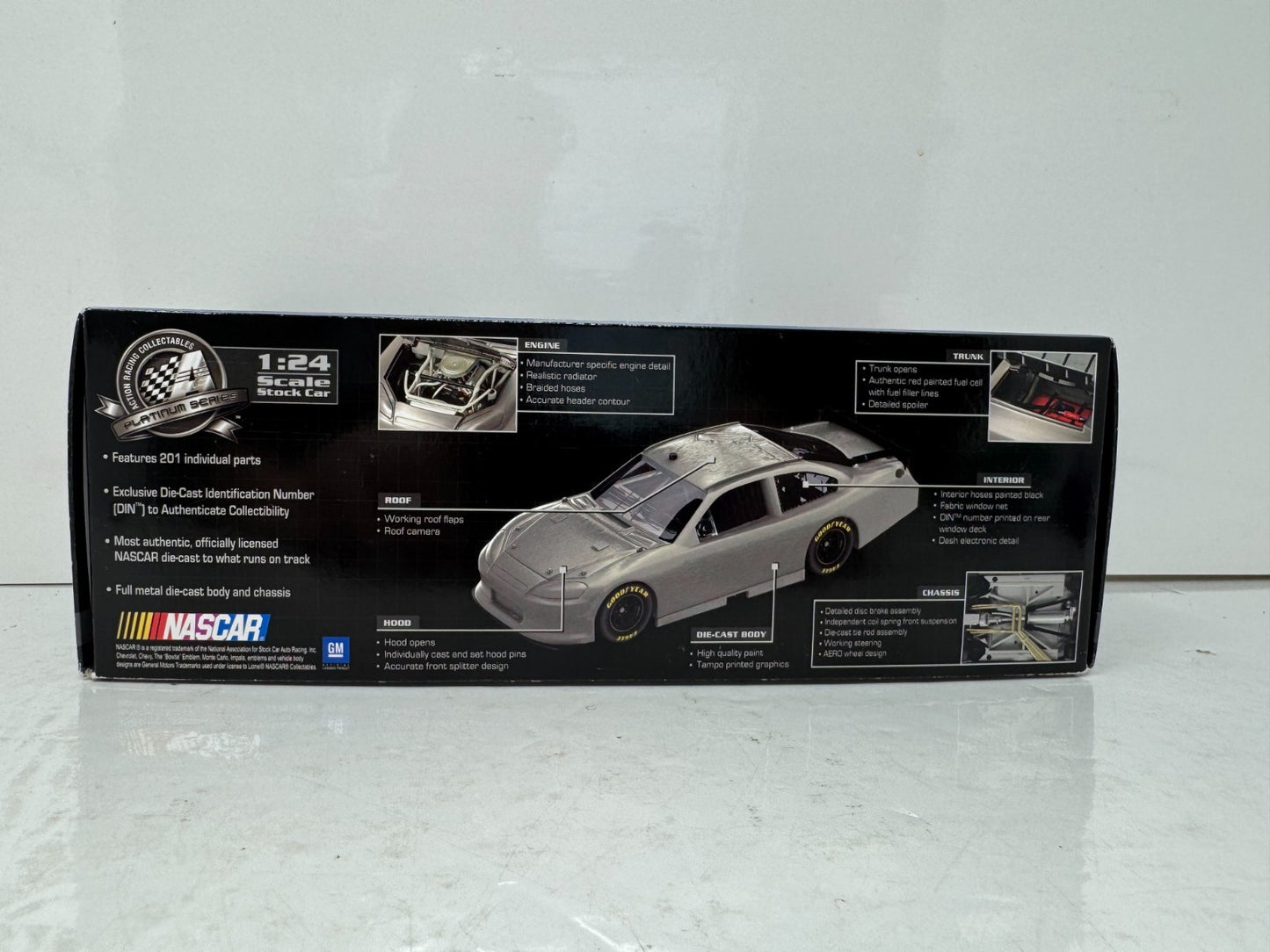 Lionel Nascar #39 Ryan Newman Outback Steakhouse 2012 Chevy Impala 1:24 Diecast