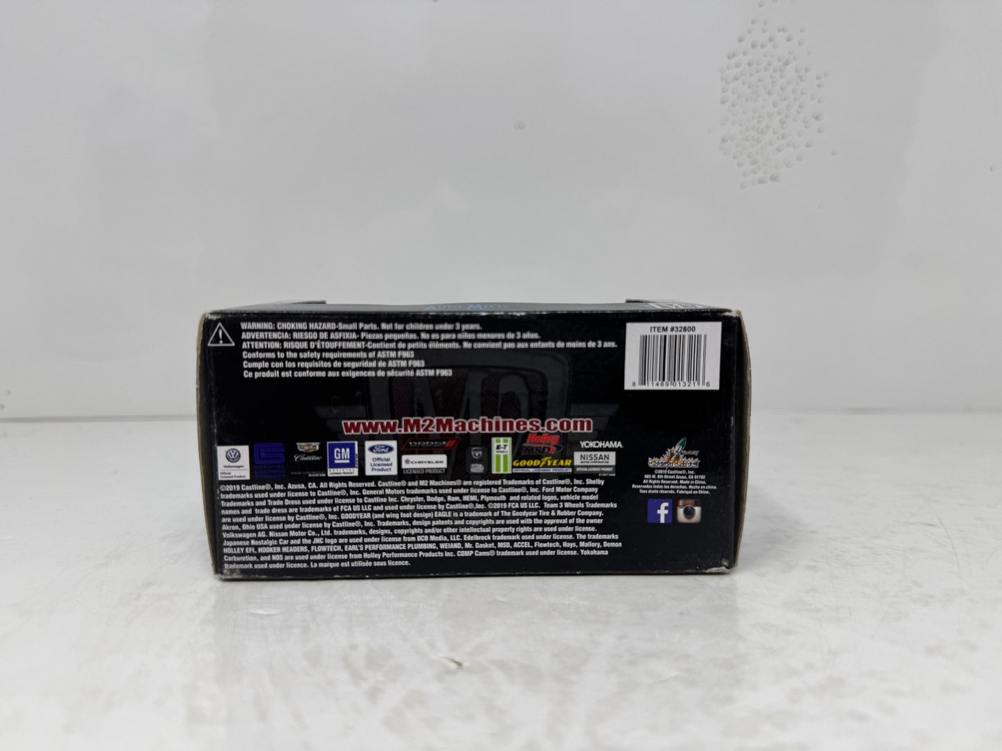 M2 Machines Auto Meets 1957 Chevrolet 210 Station Wagon 1:64 Diecast