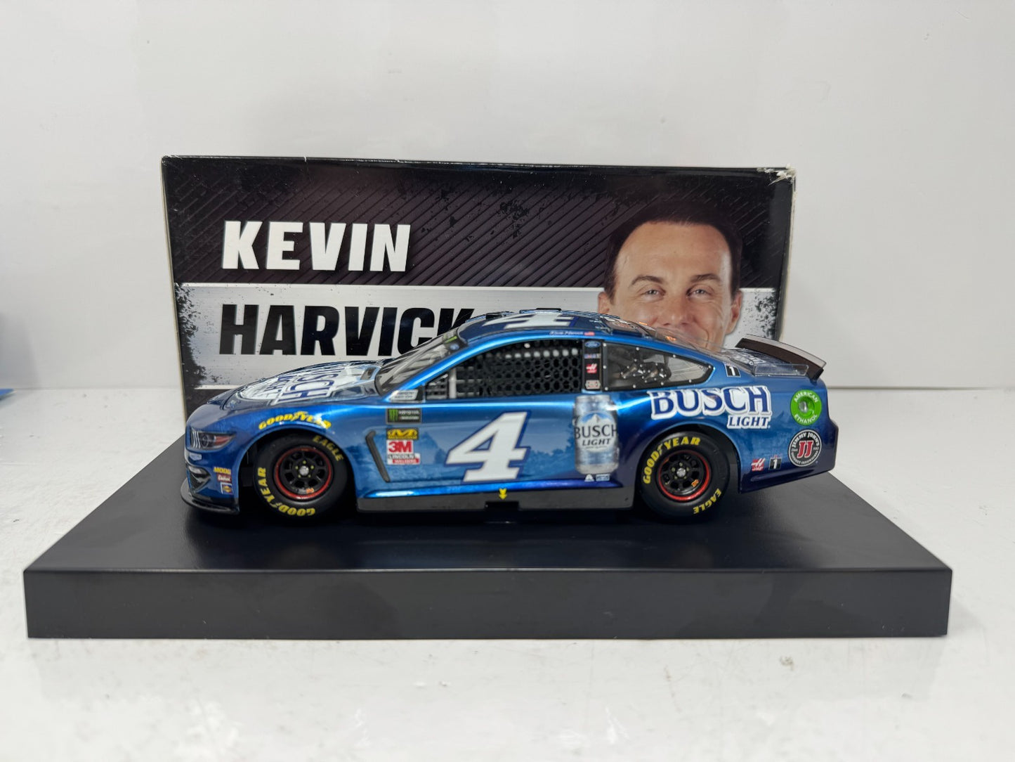 Lionel Racing Nascar #4 Kevin Harvick Busch Mustang 1:24 Diecast Liquid Color 1 of 72