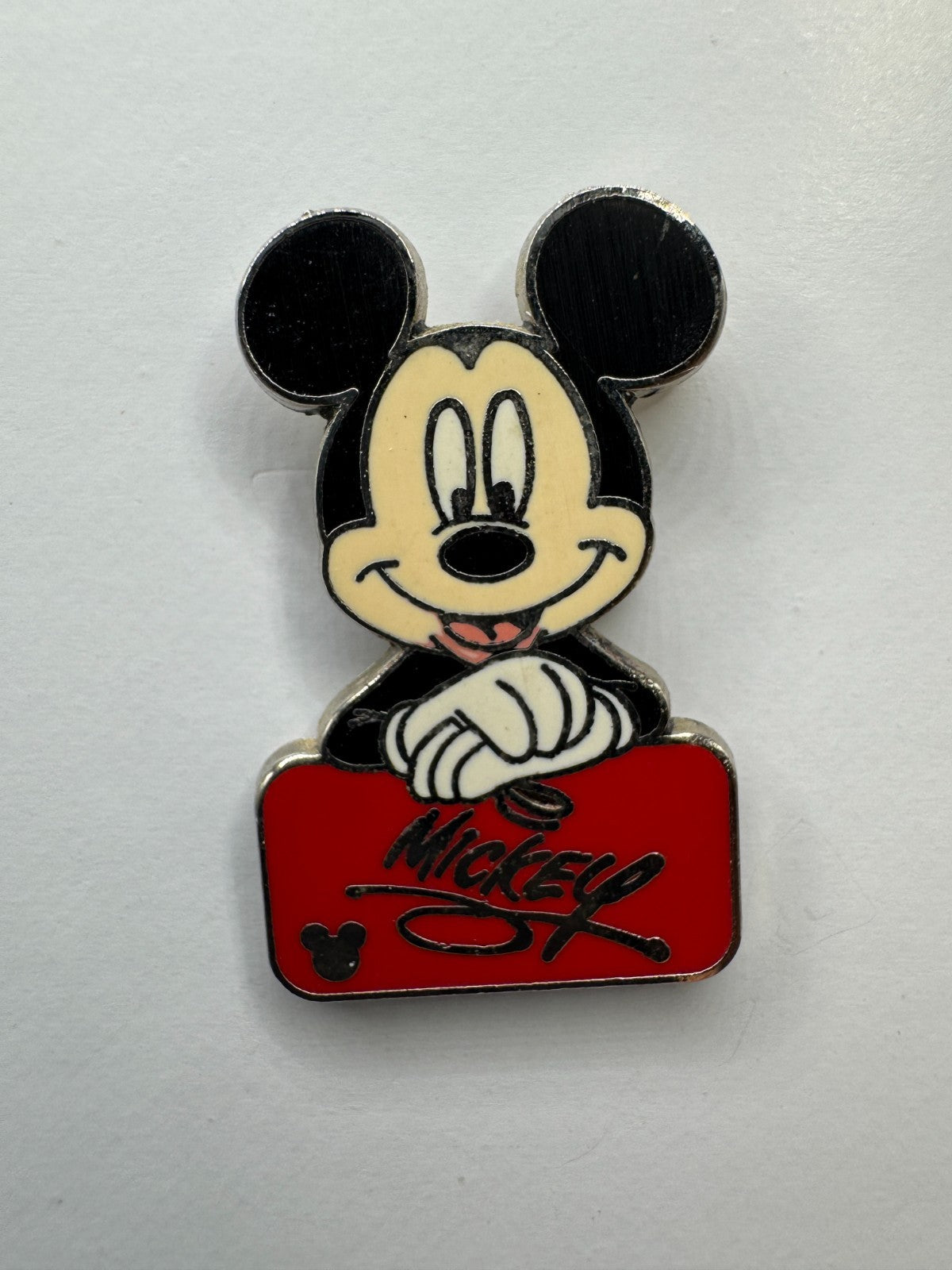 WDW Disney Mickey Mouse Autograph Red Cast Lanyard Series Trading Pin DC2S1