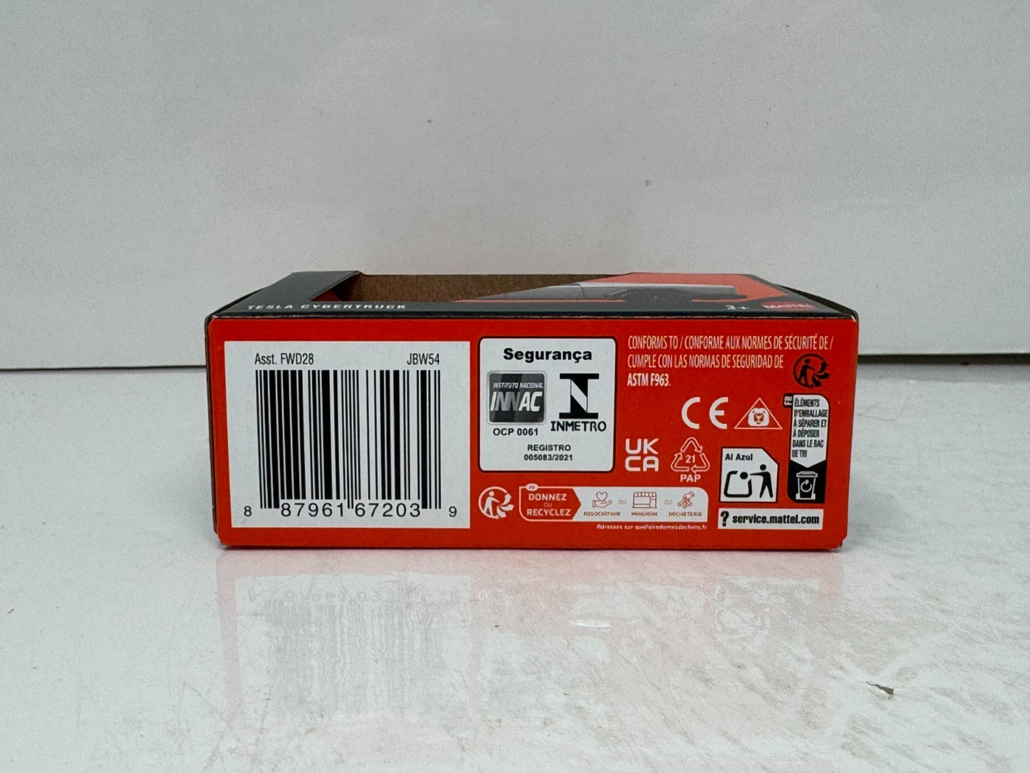 Matchbox Moving Parts Tesla Cybertruck 1:64 Diecast