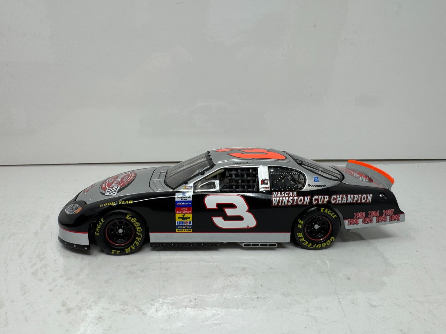 Action Nascar #3 Dale Earnhardt Sr The Victory Lap 7x Champion 2003 1:24 Diecast