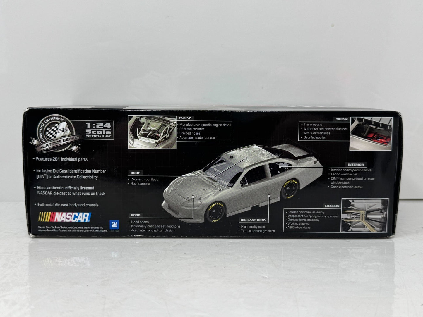 Lionel Racing Nascar #29 Kevin Harvick Budweiser 4th of July Chevy Impala 1:24 Diecast