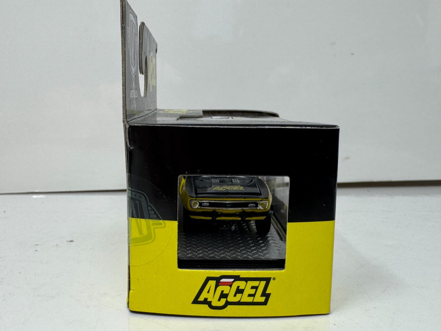 M2 Machines Accel 1968 Chevrolet Camaro SS 350 1:64 Diecast