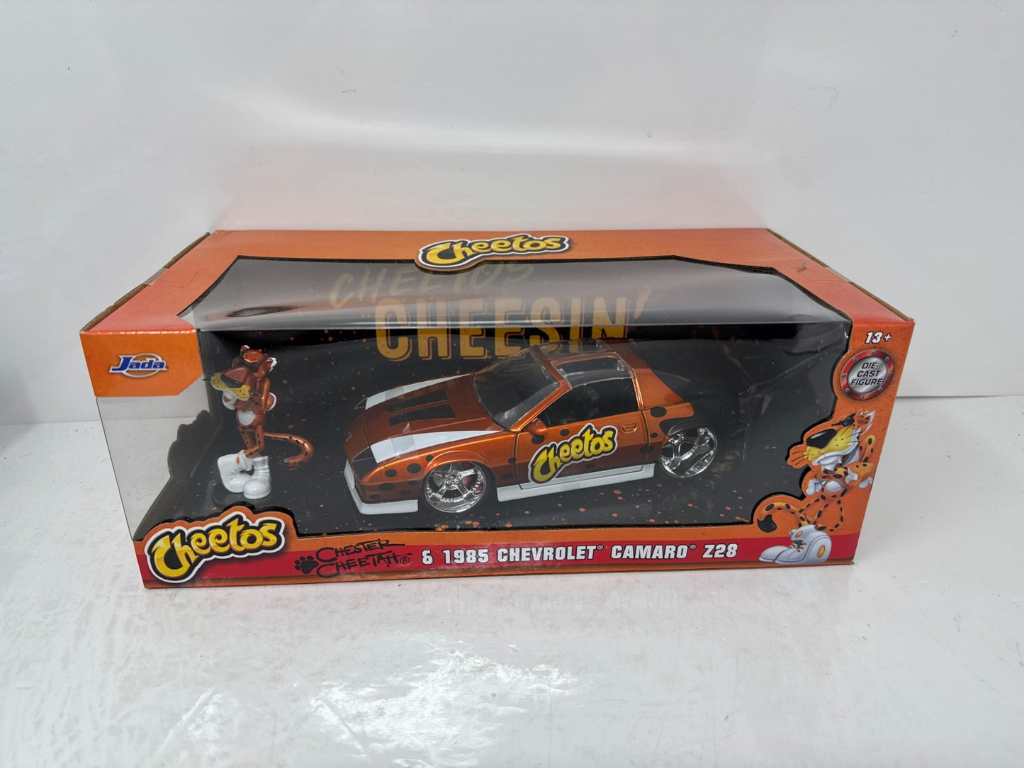 Jada Cheetos 1985 Chevy Camaro Z28 IROC 1:24 Diecast with Chester Cheetah Figure