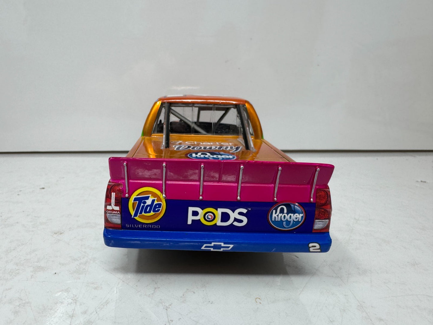 Lionel Racing Nascar #2 Kevin Harvick Chevy Silverado Liquid Color 1:24 Diecast 1/179