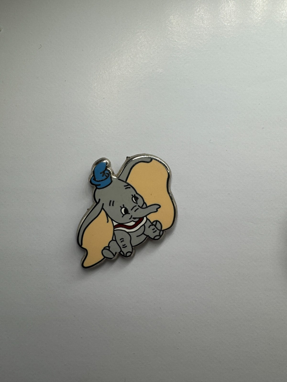 WDW Disney Dumbo Sitting Dumbo with Blue Hat Trading Pin DC1S2