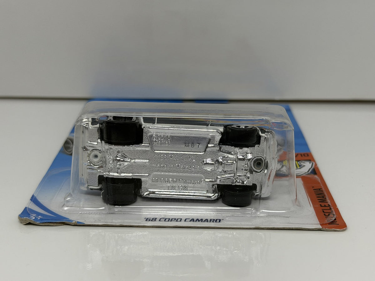 Hot Wheels Muscle Mania 1968 COPO Camaro 1:64 Diecast White