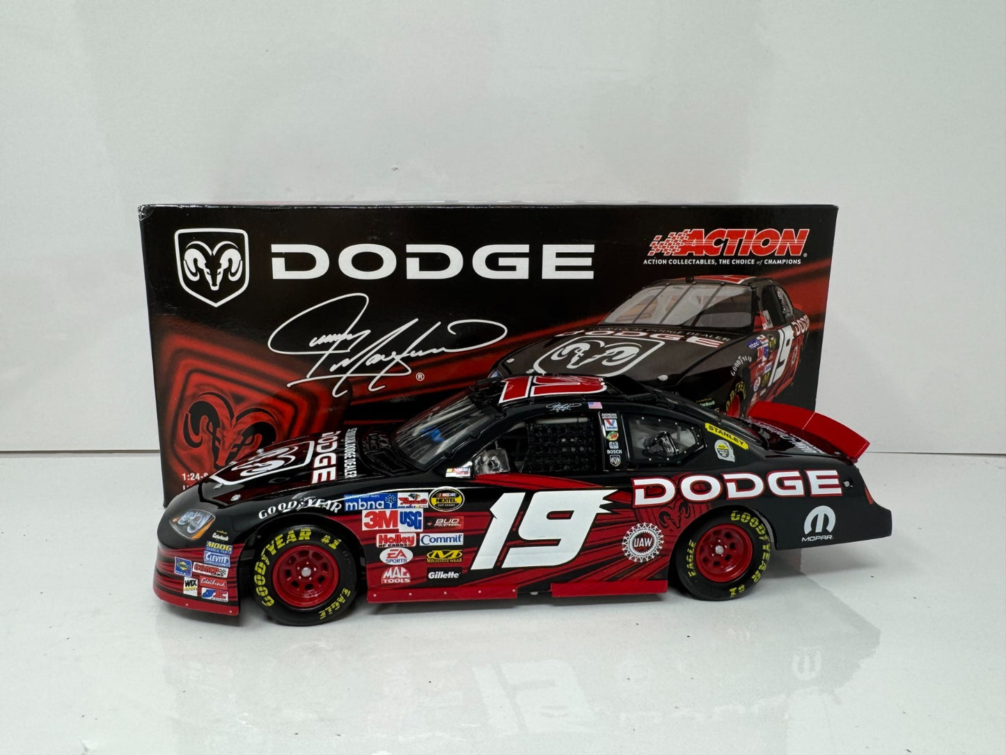 Action NASCAR Jeremy Mayfield #19 Reverse Paint 2005 Dodge Charger 1:24 Diecast