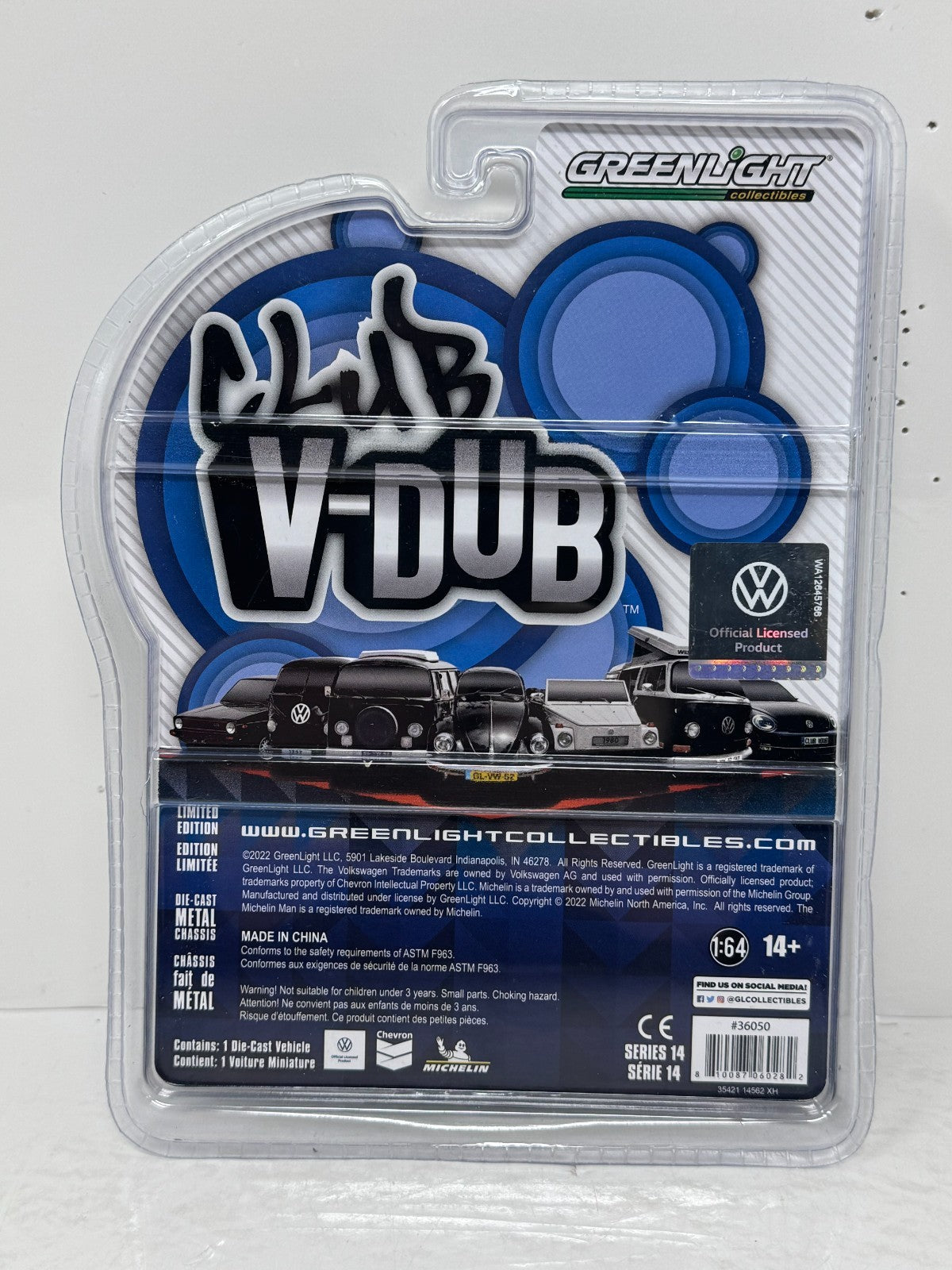GreenLight Club V-Dub 1975 Volkswagen Type 2 GREEN MACHINE 1:64 Diecast