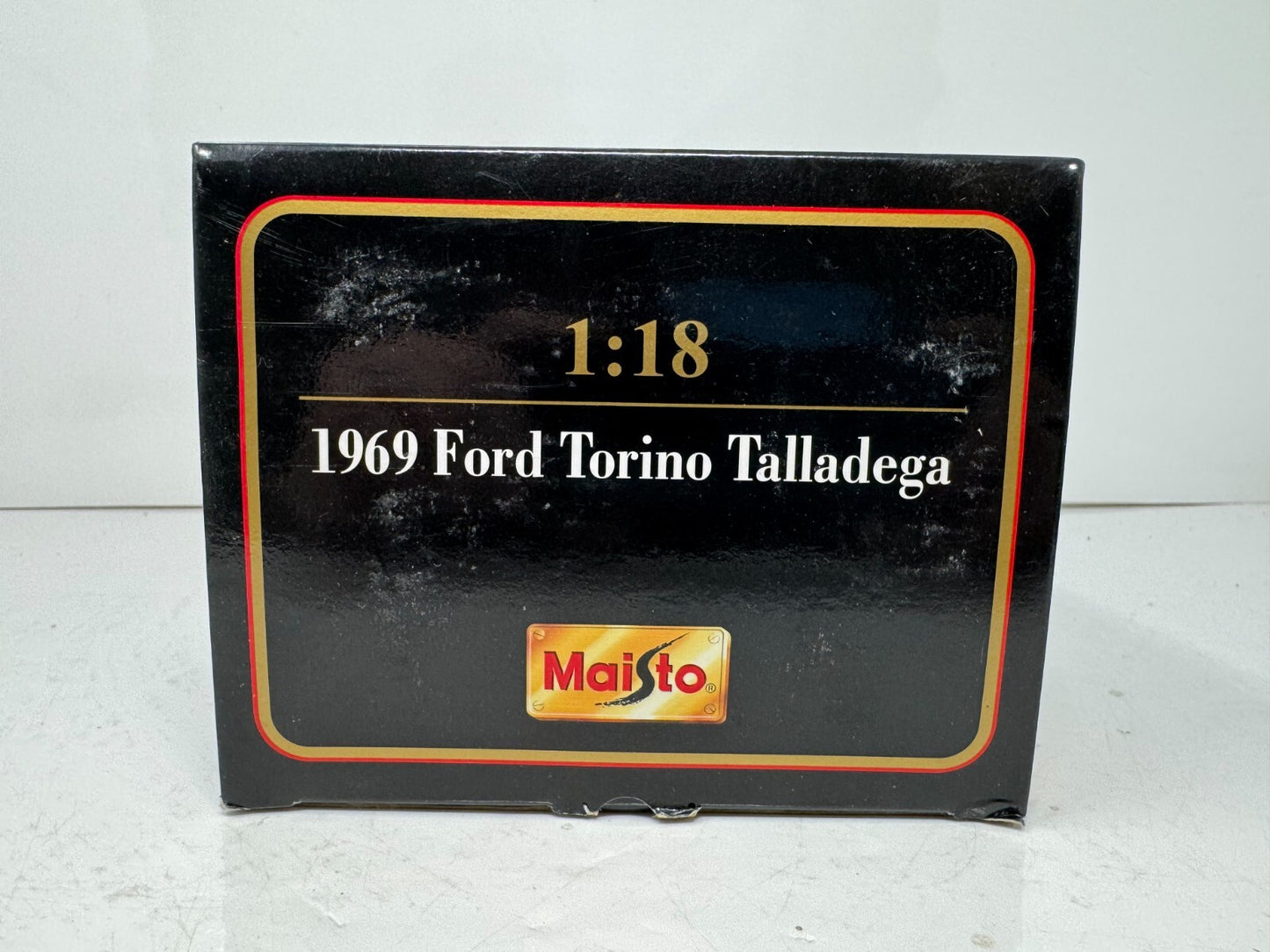 Maisto 1969 Ford Torino Talladega Special Edition 1:18 Diecast