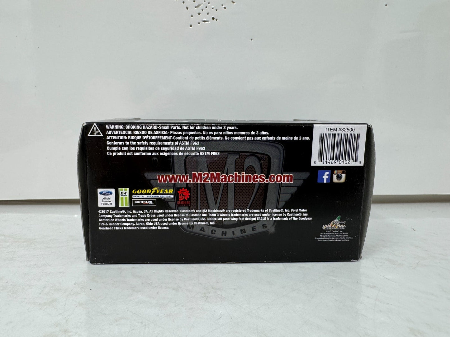 M2 Machines 1965 Mercury Econoline Van CHASE 1:64 Diecast 1 of 750