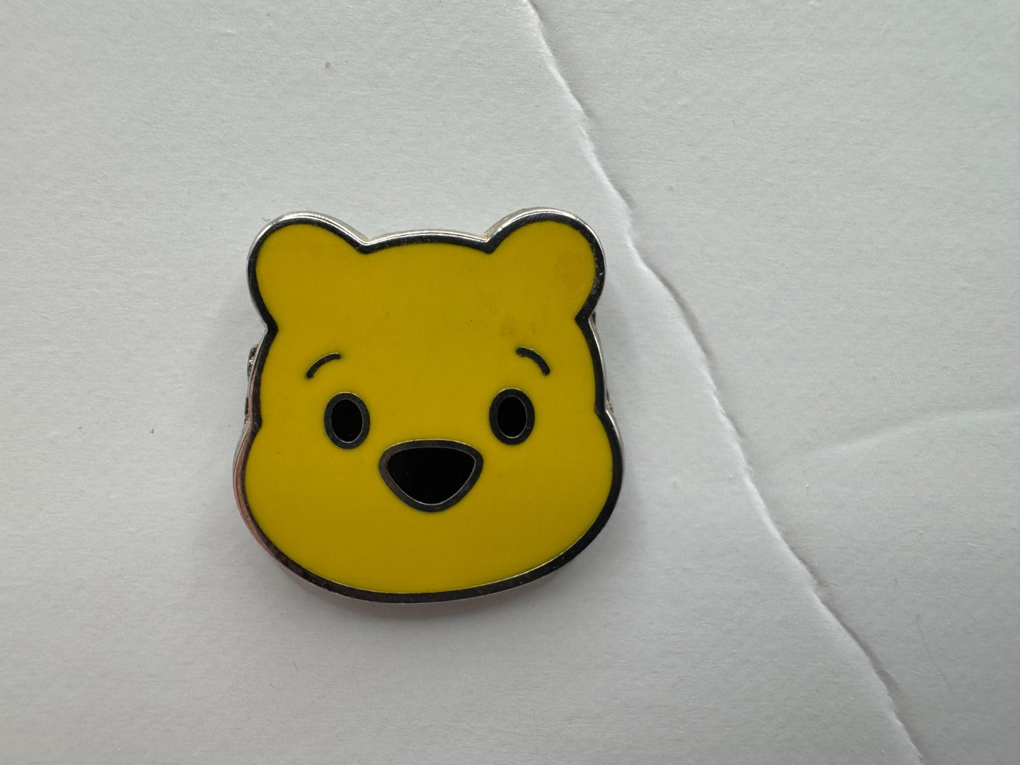 Disney Cute Characters Winnie the Pooh Face Trading Pin DC1S18