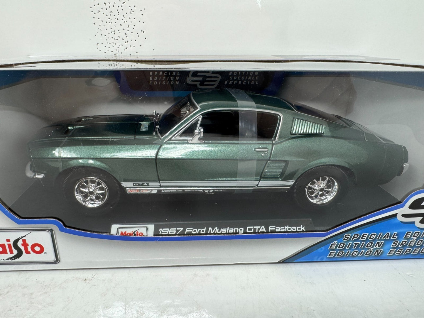 Maisto 1967 Ford Mustang GTA Fastback Special Edition 1:18 Diecast