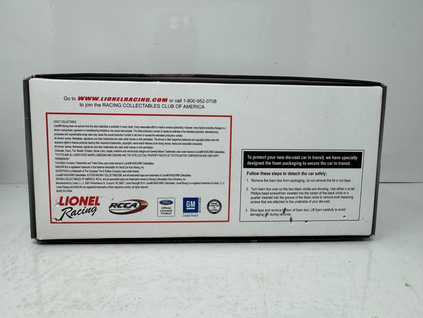 Lionel Racing Nascar #4 Kevin Harvick Hunts Brothers Pizza 2014 Chevy SS 1:24 Diecast