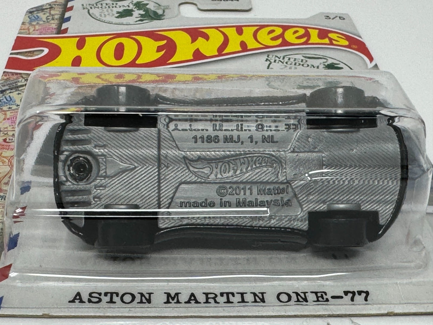 Hot Wheels World Class Racers Aston Martin One-77 1:64 Diecast