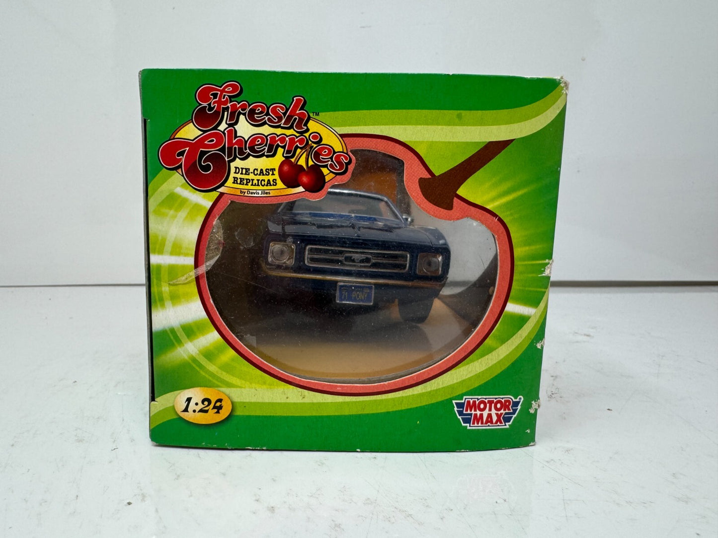 Motormax Fresh Cherries 1971 Ford Mustang Sportsroof Blue 1:24 Diecast