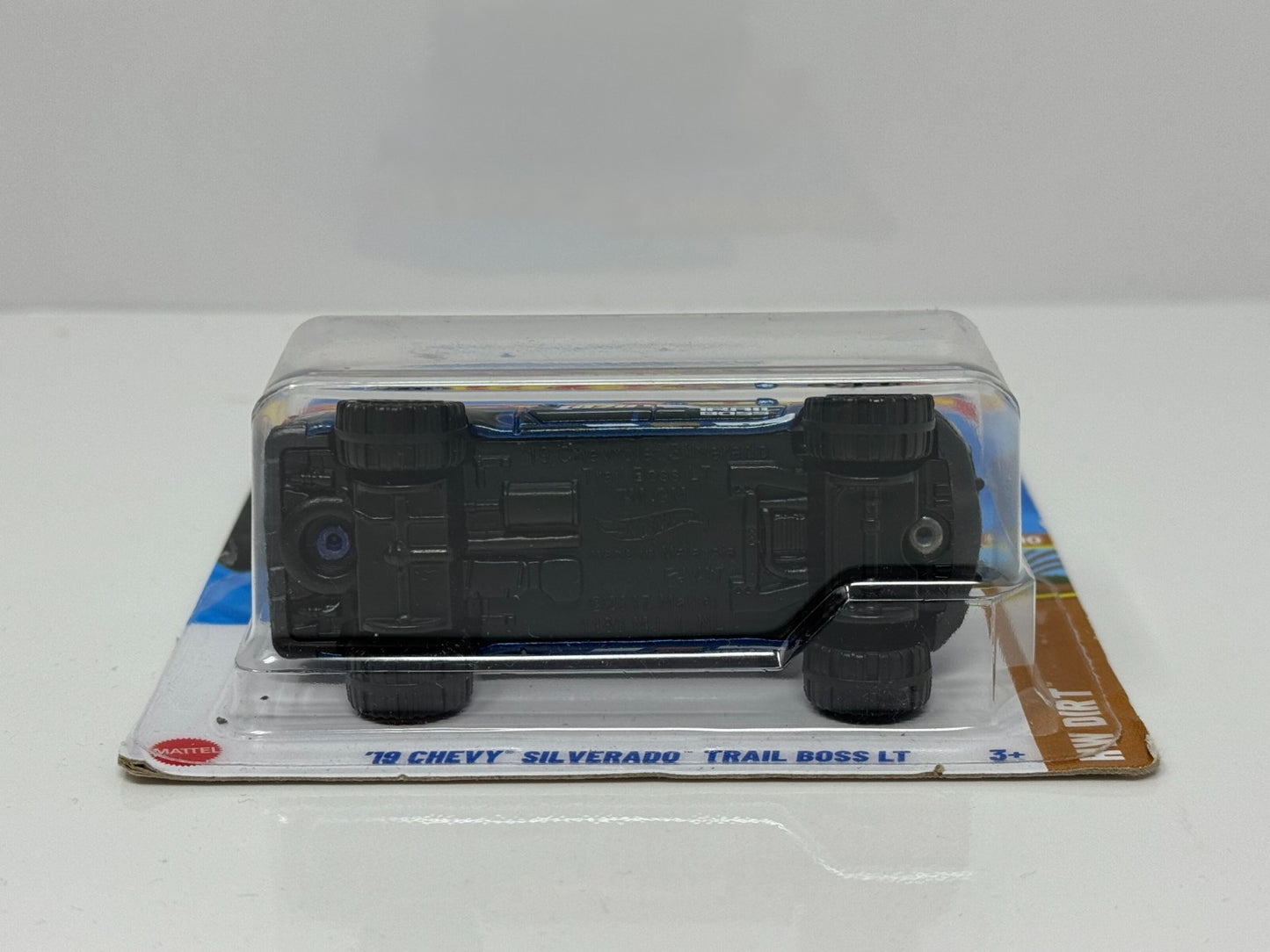 Hot Wheels HW Dirt 2019 Chevy Silverado Trail Boss LT 1:64 Diecast